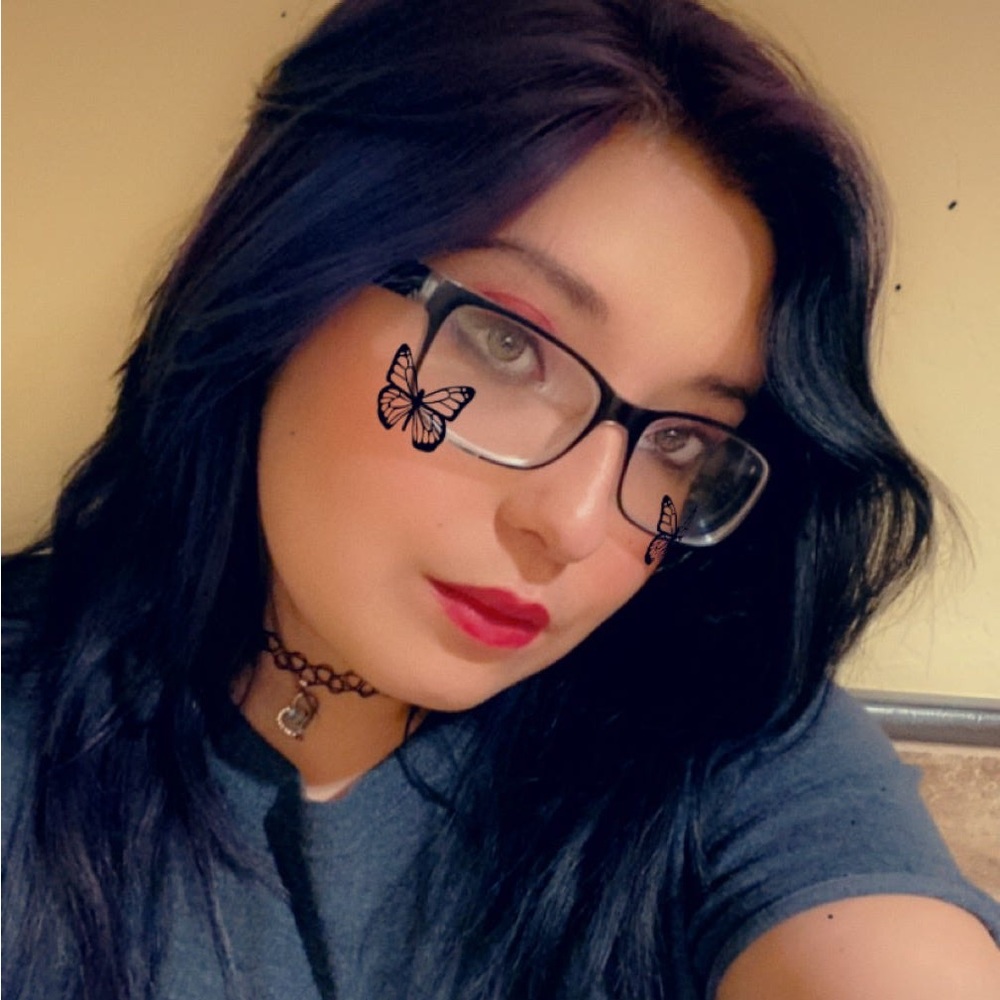 Meet your Posher, Jade